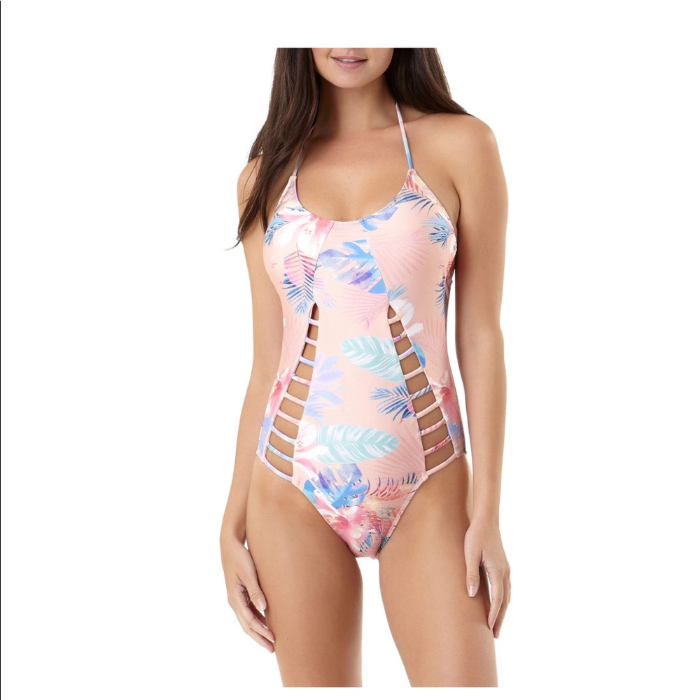 Sexy one piece bathing suit 👙 NWT